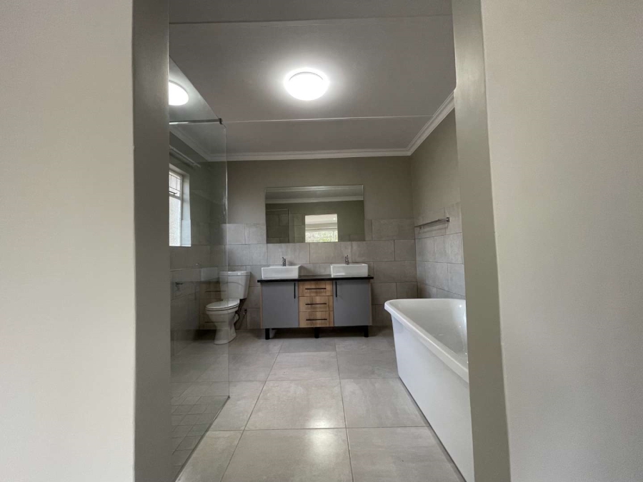 4 Bedroom Property for Sale in Fichardt Park Free State